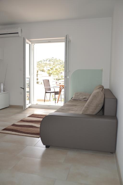 House With Sea View Apartment Drage Exterior foto